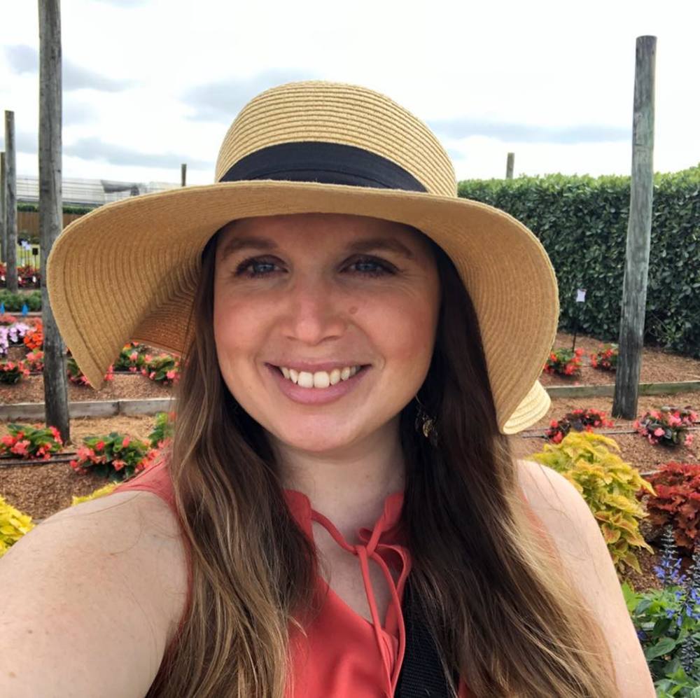 Meet your Posher, Leigh